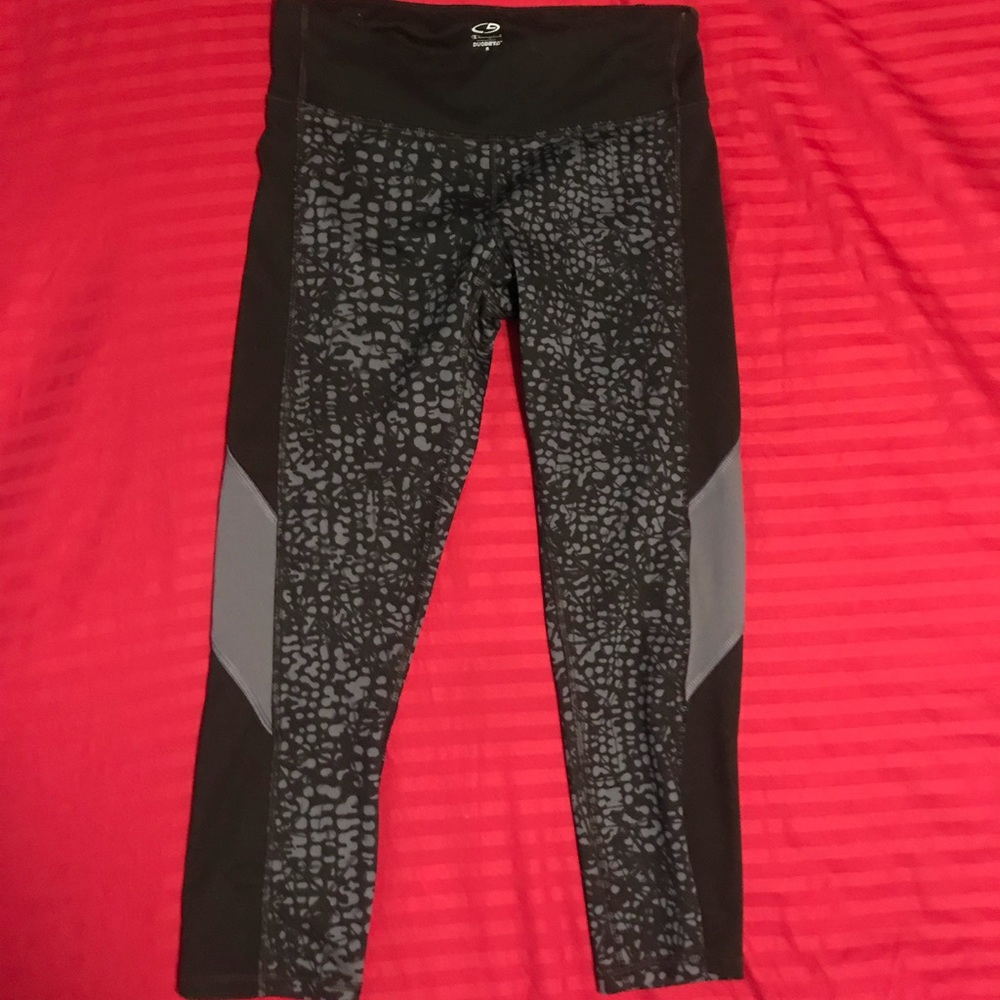 Athletic Cropped Leggings